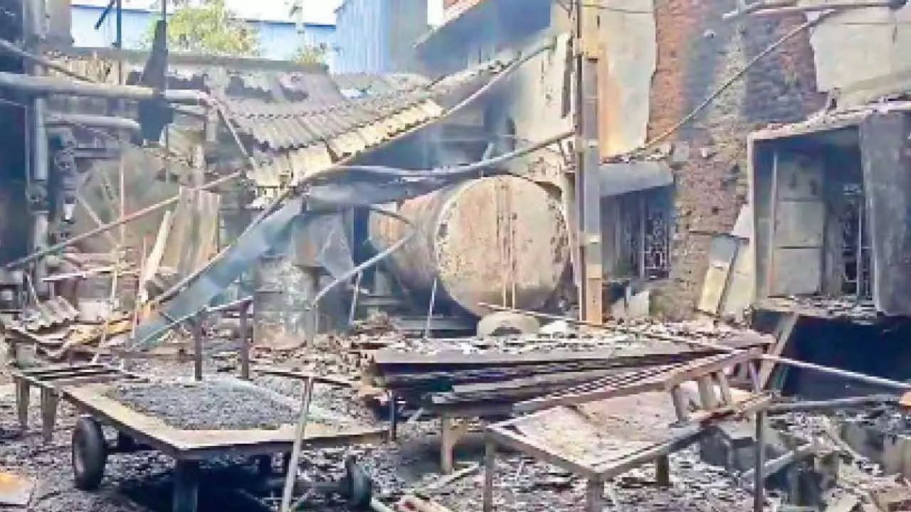 Huge blaze breaks out at Katedan rubber factory