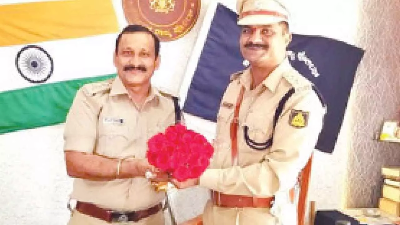 Cop who had sought VRS after facing CM’s anger, ‘attends duty’