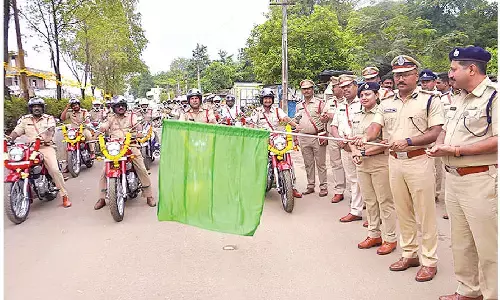 DIG flags off 41 patrol bikes