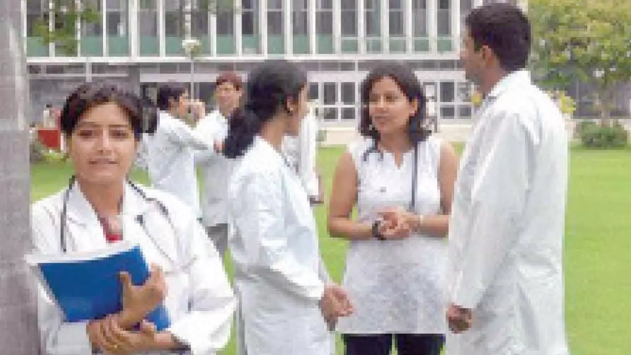 Medical colleges accused of illegally jacking up fees Medical colleges accused of illegally jacking up fees