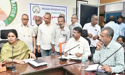 Civic chief vows to solve petitions during open forum