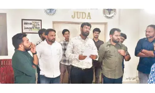 PROTESTS OVER Denial of stipends: Jr docs condemn police high-handedness