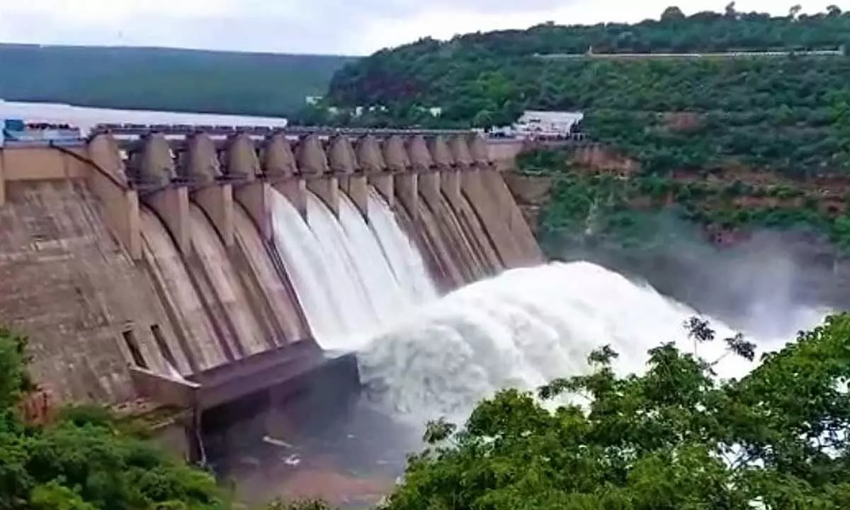 Srisailam Reservoir Sees Increasing Flood Inflows Srisailam Reservoir Sees Increasing Flood Inflows