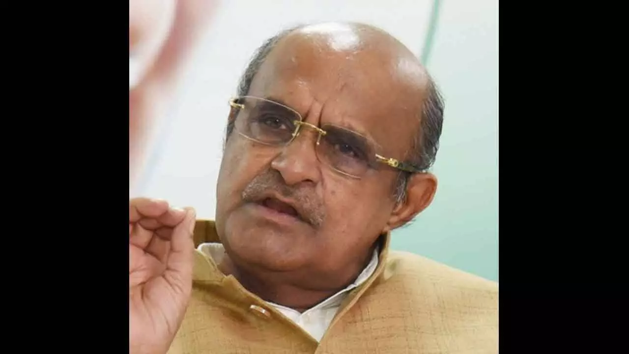 Congress must choose between people of Bihar and Shiv Sena: JD-U Congress must choose between people of Bihar and Shiv Sena: JD-U