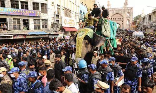 ‘Bibi-Ka-Alam’ passes off peacefully in Hyderabad