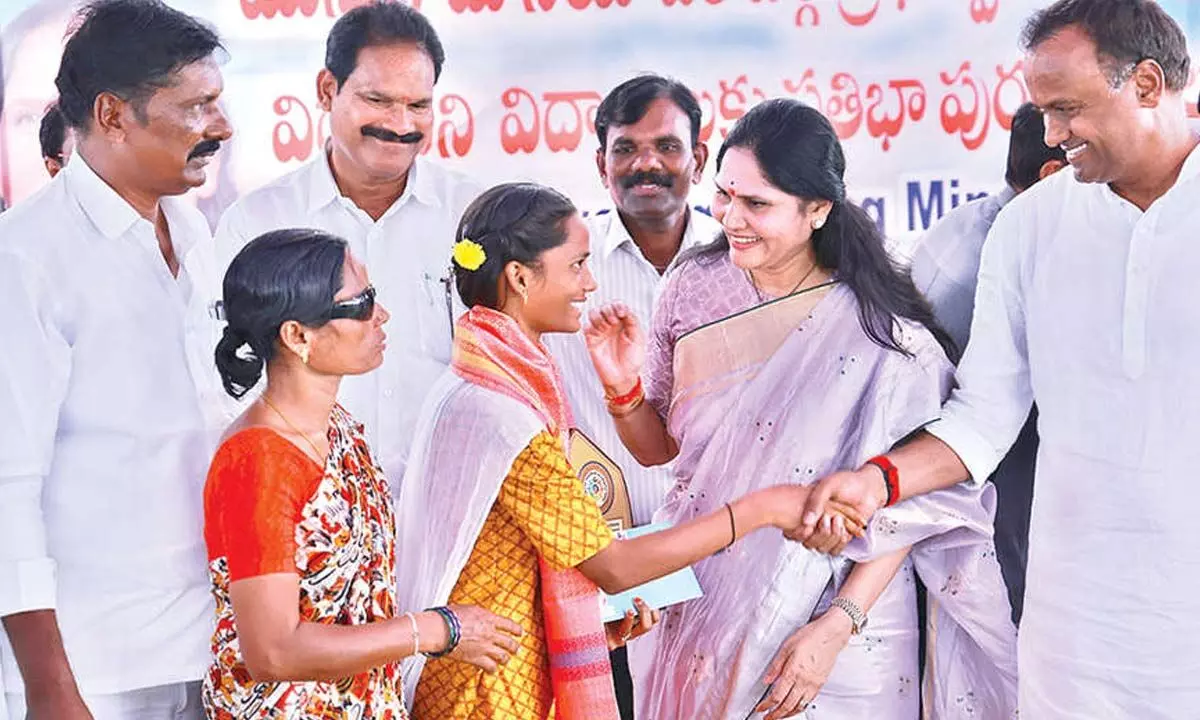 Rajgopal Reddy plans 34 govt schools in Munugode constituency