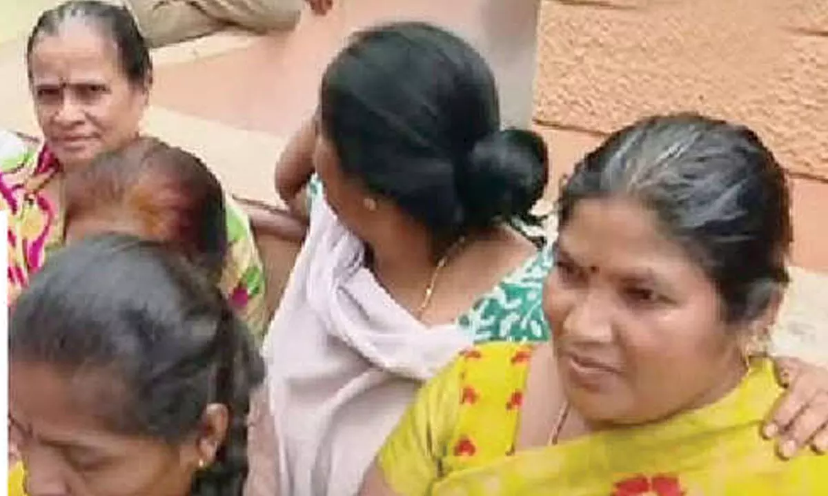 Couple accused of Rs 10 cr chit fund fraud abscond Couple accused of Rs 10 cr chit fund fraud abscond