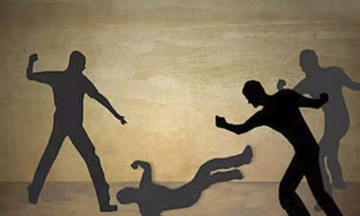 Youth abducted, assaulted by gang; 8 held Youth abducted, assaulted by gang; 8 held