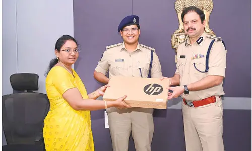 Laptops distributed to court staff