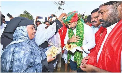 Govt spent Rs 10 cr for Rottela Pandaga: Lokesh