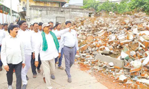 Tummala thanks residents for giving land for temple devpt