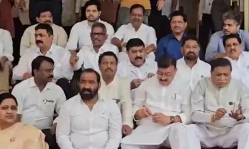 Maha Oppn stages walkout over delay in LoP appointment