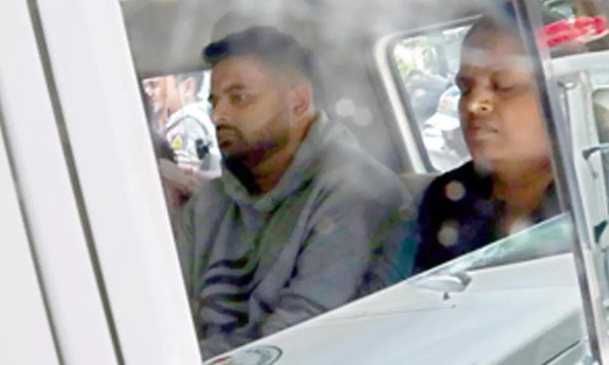 Obscene videos: Ktaka HC directs Prajwal Revanna to seek fresh bail in trial court; orders decision within 10 days Obscene videos: Ktaka HC directs Prajwal Revanna to seek fresh bail in trial court; orders decision within 10 days