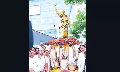 Govt moots YSR Awards for feting talent in farm sector