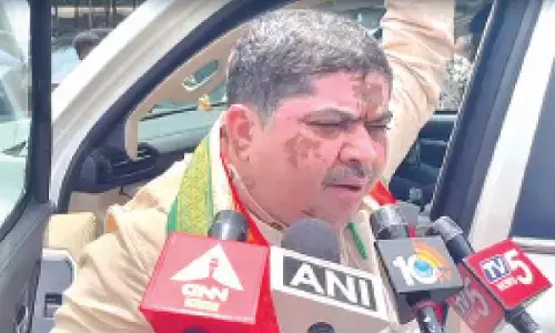 Ponnam fires return salvo at KTR; dares him to don the role of LoP