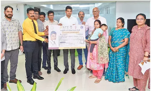 Rs 10L insurance handed over to deceased NRT’s family