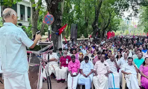 Barring West Bengal and Tamil Nadu, nationwide strikes by Trade Unions remain peaceful