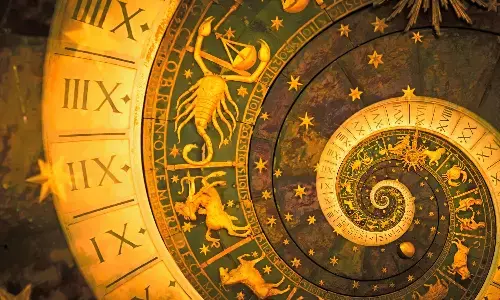 7 Reasons Why Acharya Devraj Ji is Considered the Best Astrologer in Mumbai