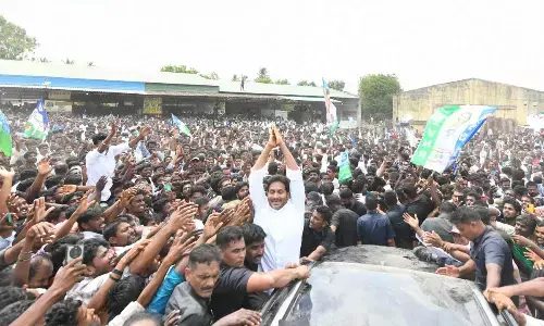 Tense scenes mark Jagan’s visit to Chittoor