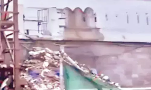 Four scale garbage heap to enter Puri temple premises