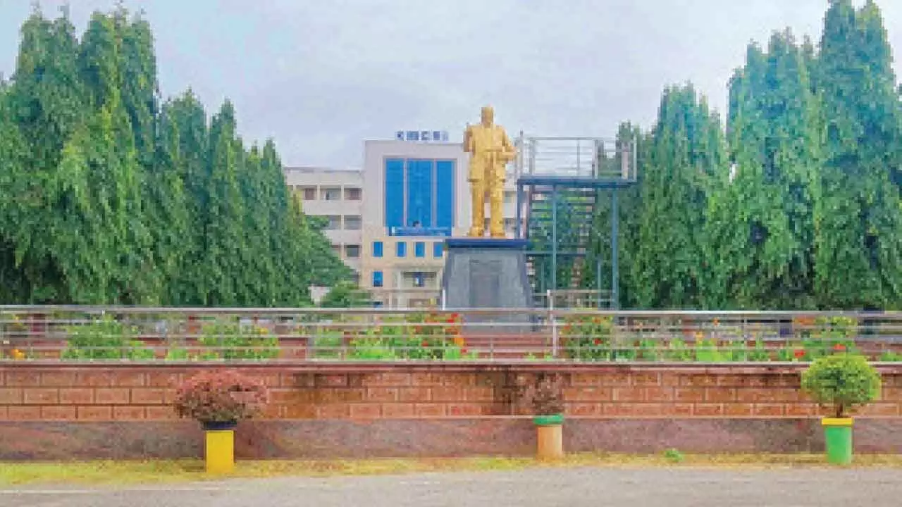 KMCRI pioneers new scientific method to treat snakebite victims KMCRI pioneers new scientific method to treat snakebite victims