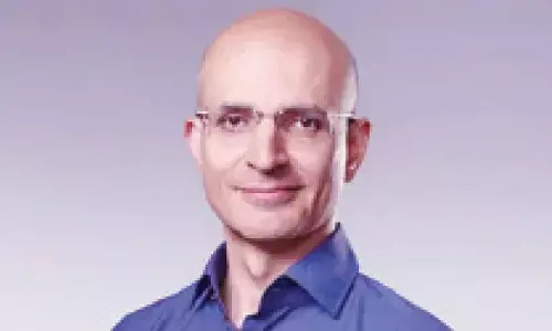 Indian-origin Sabih Khan becomes COO at Apple