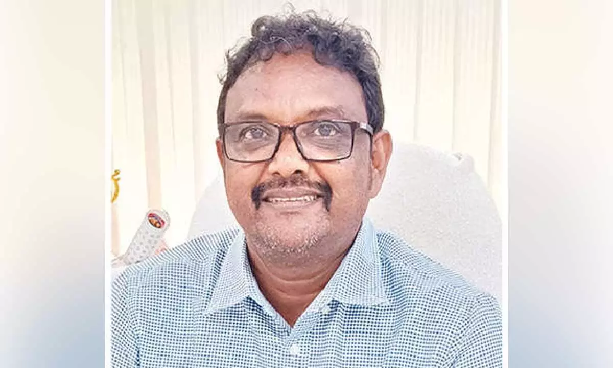 Eluru dist ranks first in State Eluru dist ranks first in State