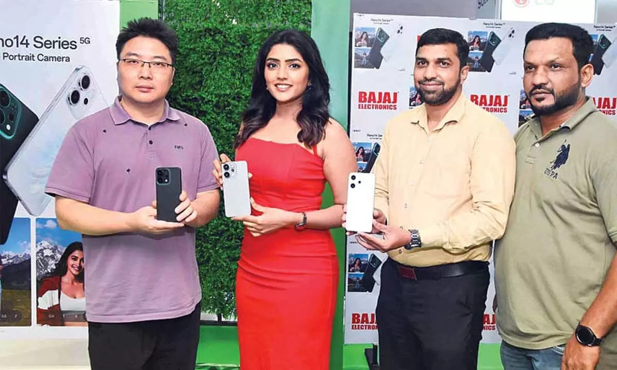 Bajaj Electronics Unveils OPPO Reno14 Series 5G with Actress Eesha Rebba Bajaj Electronics Unveils OPPO Reno14 Series 5G with Actress Eesha Rebba