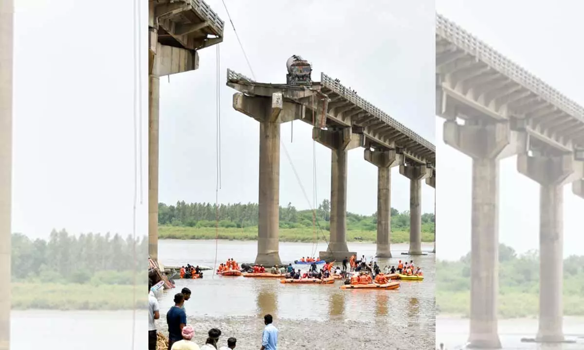 Tapi River bridge near Kamrej closed for month as NHAI begins repairs after Gambhira collapse kills 18