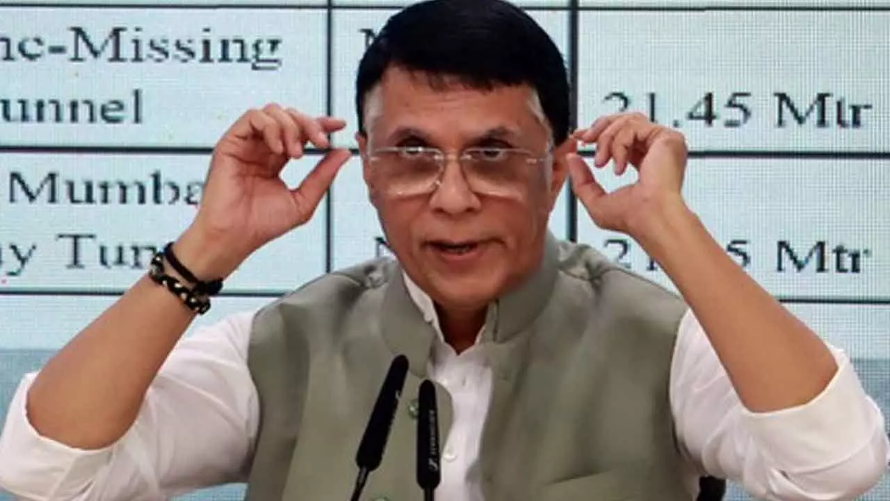 Bhagwat’s remark on leaders retirement sparks speculation; Oppn claims rift within BJP-RSS Bhagwat’s remark on leaders retirement sparks speculation; Oppn claims rift within BJP-RSS