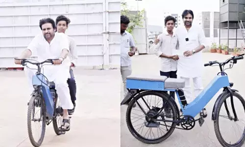 Pawan lauds Sidhu for ‘battery-powered bicycle’