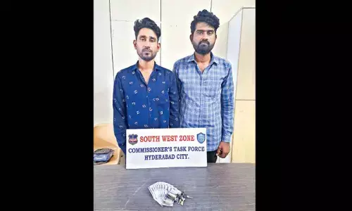 Duo arrested for robbing elderly women with fake currency scheme