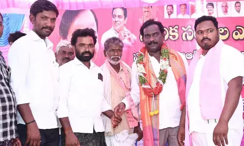 Basu Hanumanthu Naidu Rallies BRS Cadre in Maldakal Ahead of Local Body Polls