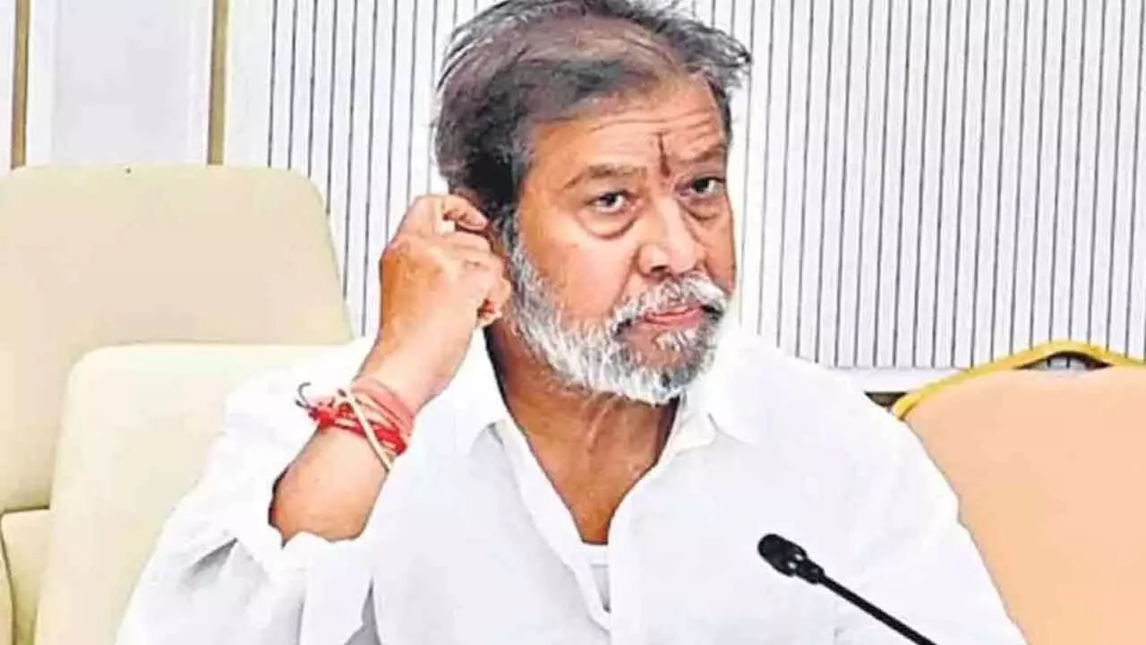 Damodar tells docs to discharge patients only after complete recovery