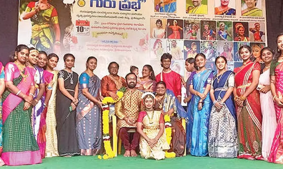 Tribute to Kuchipudi guru with classical dances Tribute to Kuchipudi guru with classical dances