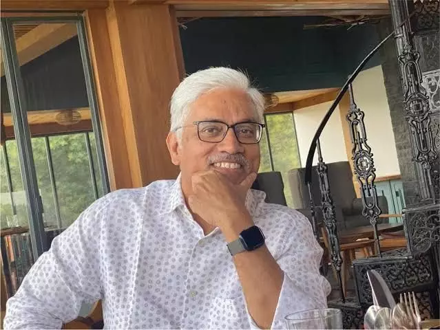 SAPIEN FEELING - The Human-Centric Bias in a Symbiotic World SAPIEN FEELING - The Human-Centric Bias in a Symbiotic World