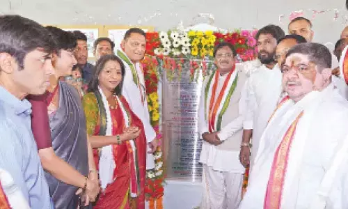 Ponnam lays foundation stones for devpt projects in Jubilee Hills