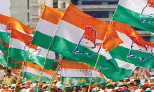 Cong expedites process of forming district committees
