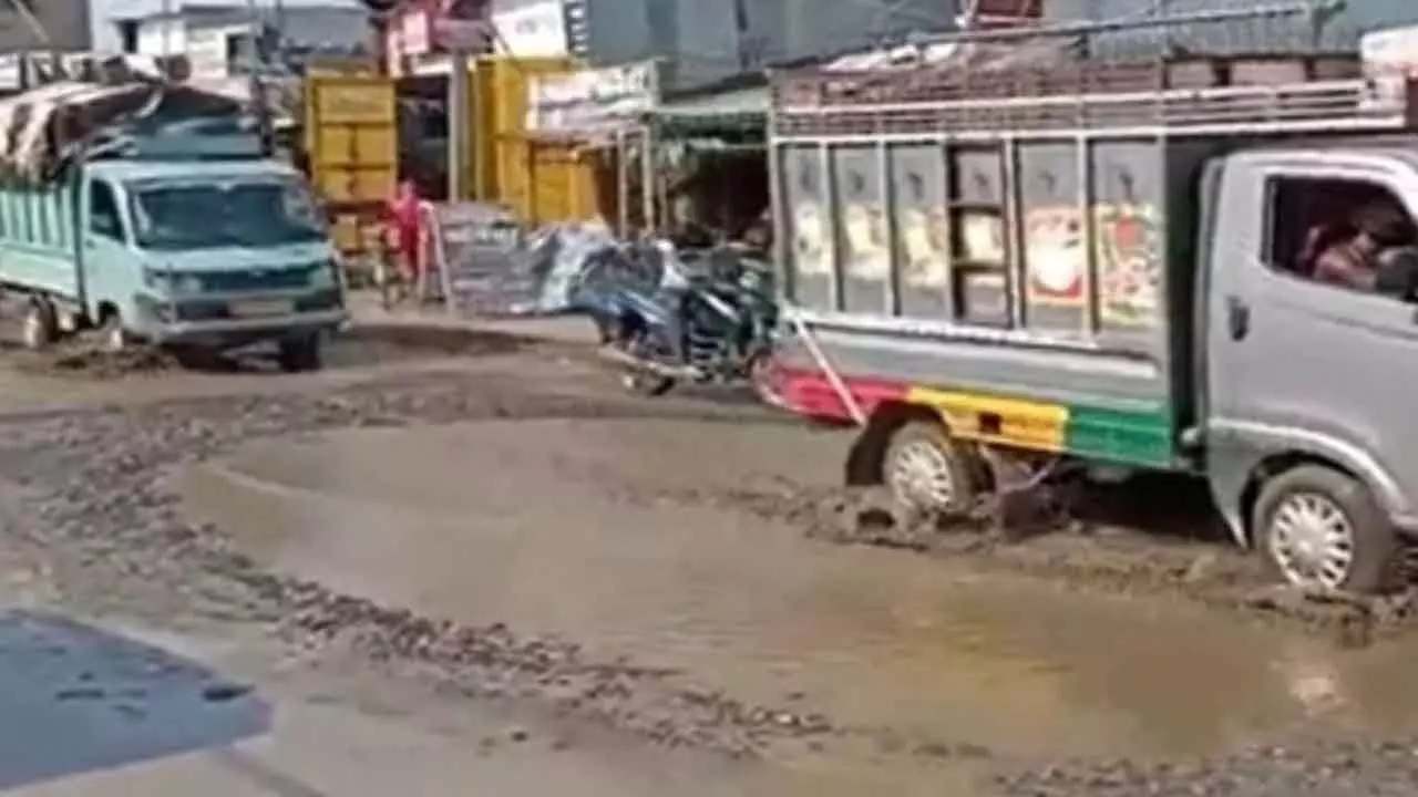 NHAI scam: CBI books 2 engineers, builders for doctoring road quality reports NHAI scam: CBI books 2 engineers, builders for doctoring road quality reports