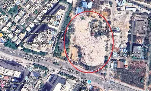 Hyd’s IT corridor getting reduced to a dumping yard!