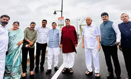 Karnataka: Gadkari dedicates Sigandur bridge to nation