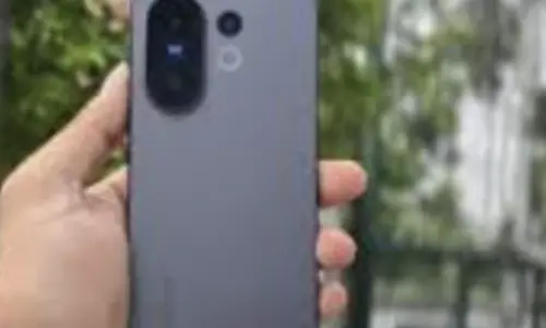 Vivo X200 FE 5G launched in India can function in extreme temperatures as low as -20℃.