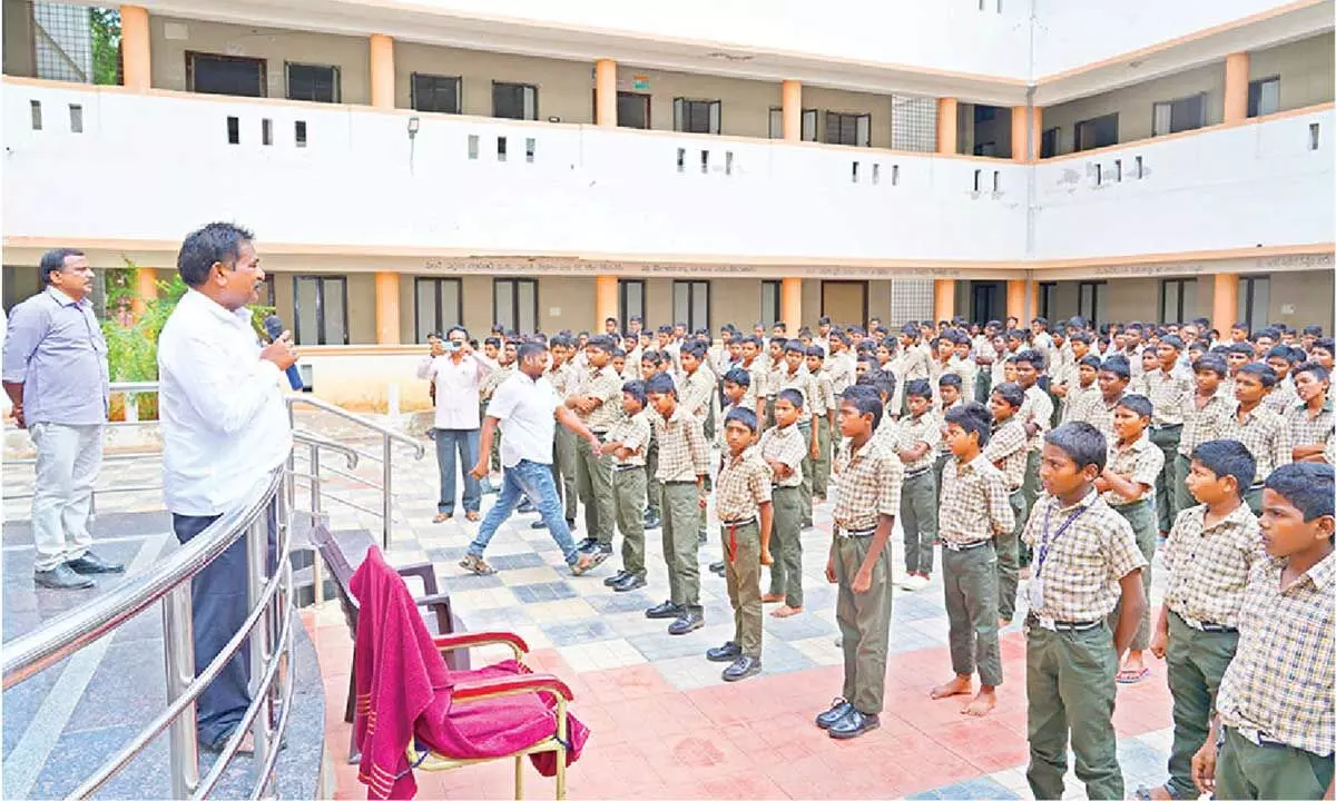 Rs 143 cr for repairs to Gurukul, welfare hostels Rs 143 cr for repairs to Gurukul, welfare hostels