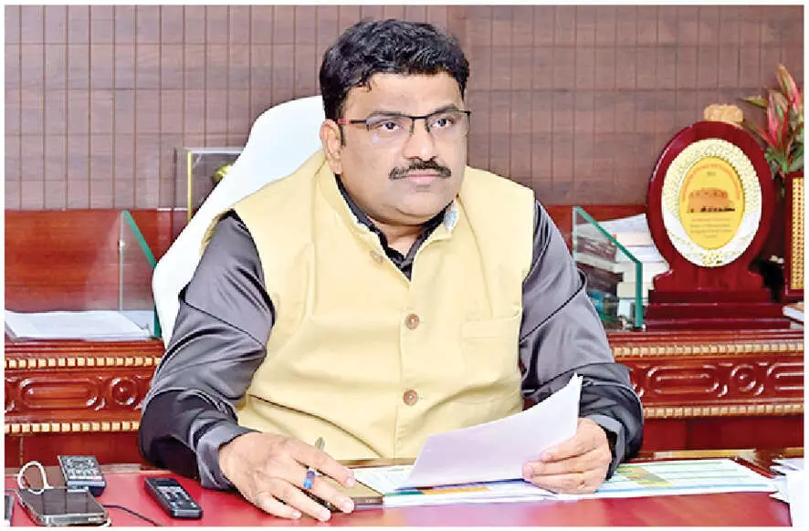 Launch Spl sanitation drive to prevent outbreak of contagious diseases