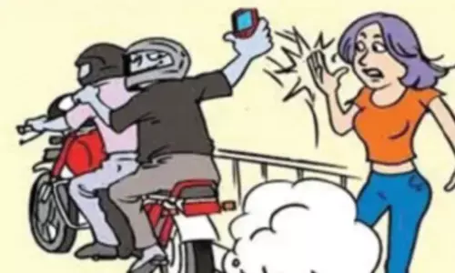 Phones snatched in Delhi smuggled to Bangladesh via West Bengal; 6 arrested