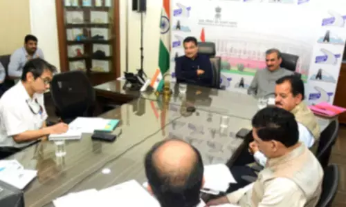 HP CM calls on Nitin Gadkari, seeks repair of flash flood-damaged roads