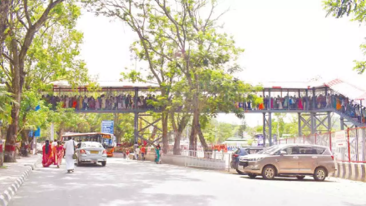 Tirumala witnesses heavy rush of devotees