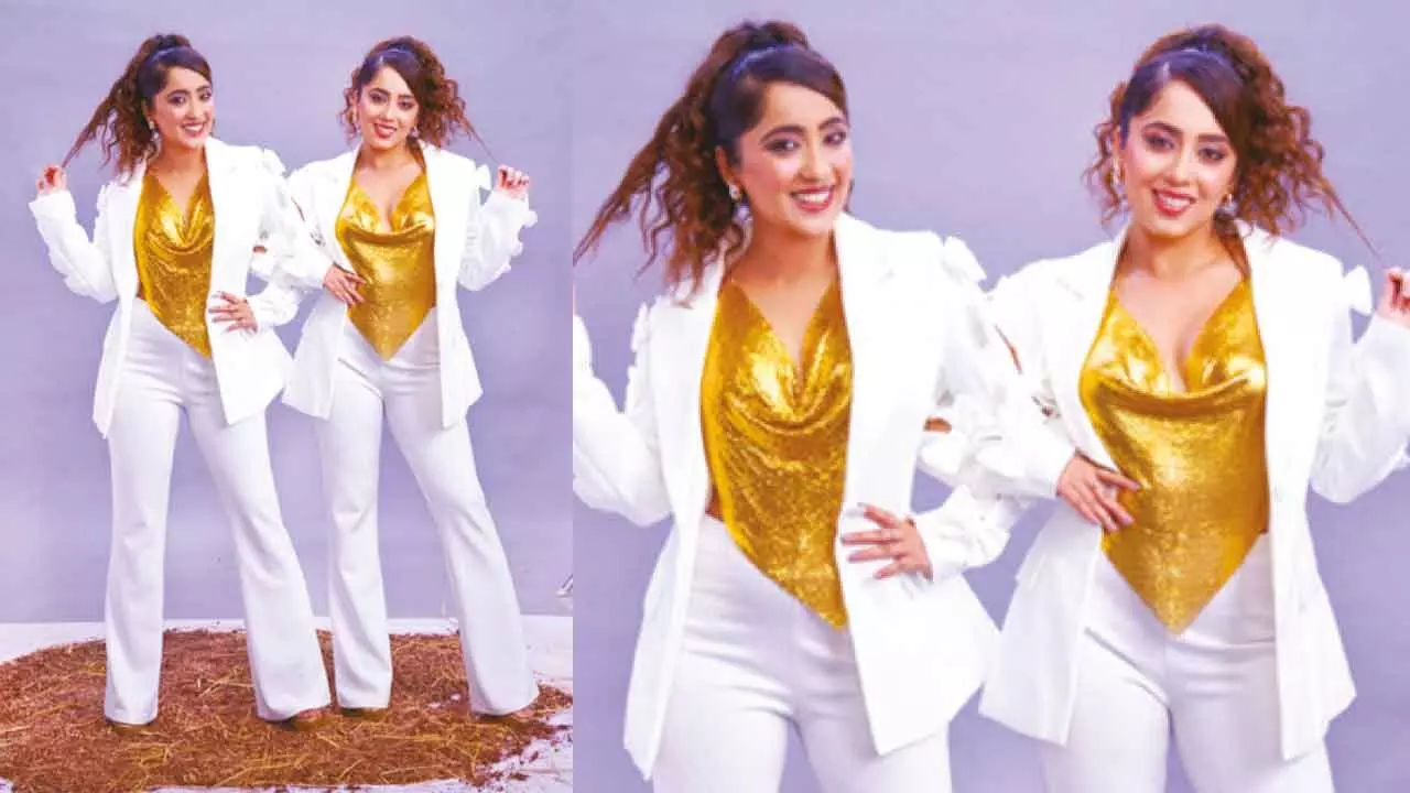 Twins Surabhi and Samriddhi say competing separately in ‘Chhoriyan Chali Gaon’ will be a new challenge Twins Surabhi and Samriddhi say competing separately in ‘Chhoriyan Chali Gaon’ will be a new challenge