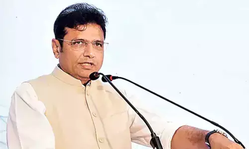 Minister Sridhar Babu announces plans to set up a V Hub in Peddapalli for women welfare