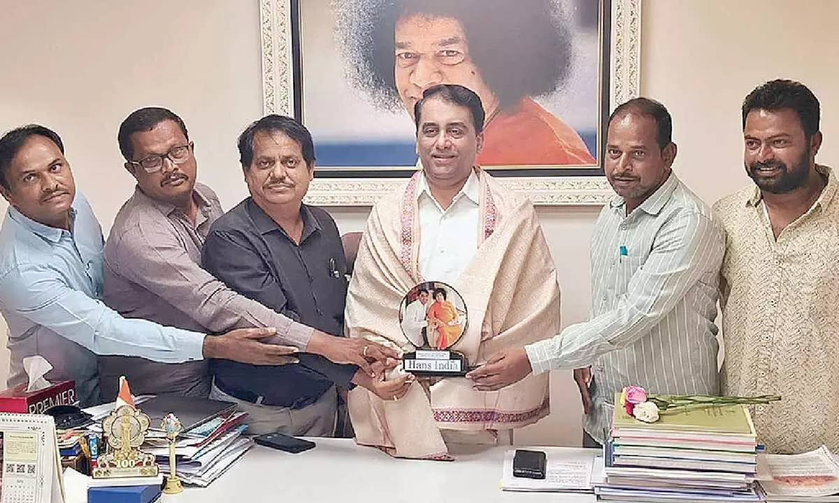 The Hans India anniversary celebrated at Prasanthi Nilayam The Hans India anniversary celebrated at Prasanthi Nilayam